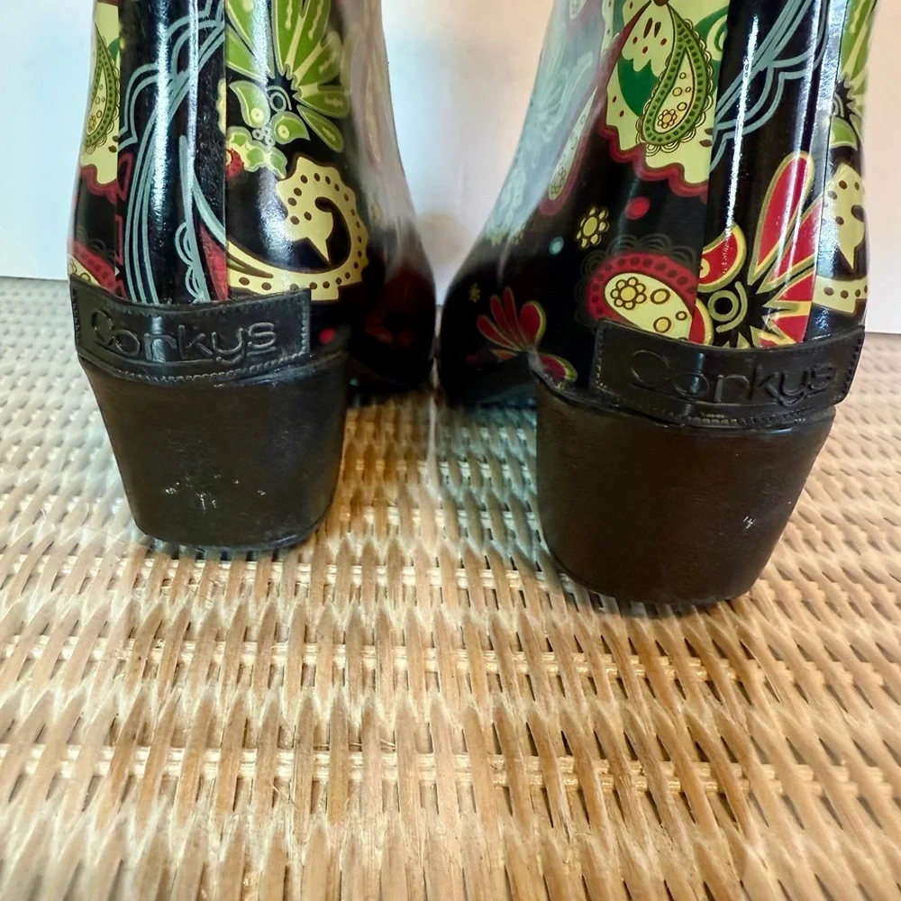 Nomad Corkys Yippy Western Rain Boots Black Paisley Print Size 7